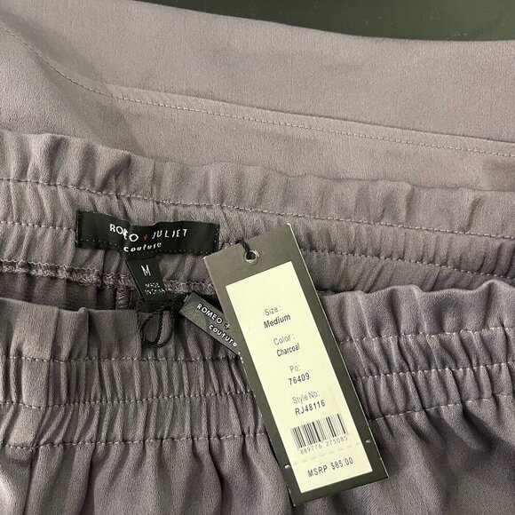 ROMEO & JULIET Couture Women's Gray Side Tie Mini Shorts - Size Medium - NWT $85 - Picture 2 of 3